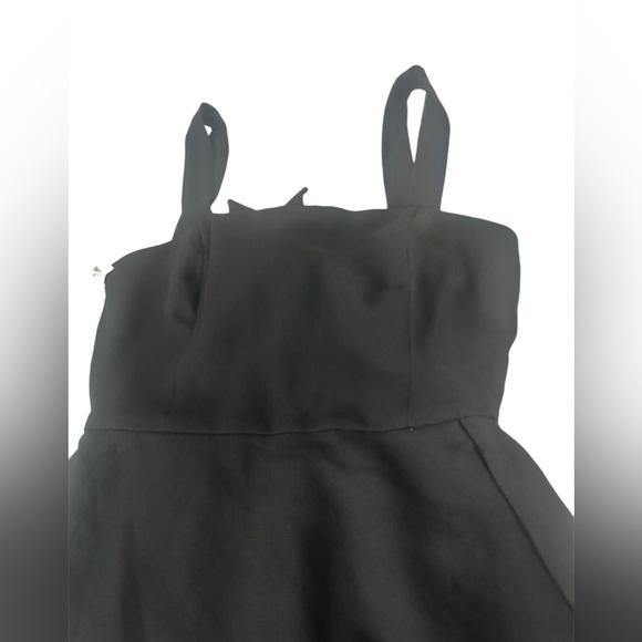 Aperature Tie-Back Dress - Picture 4 of 8